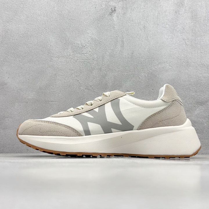 G*u*i casual shoes